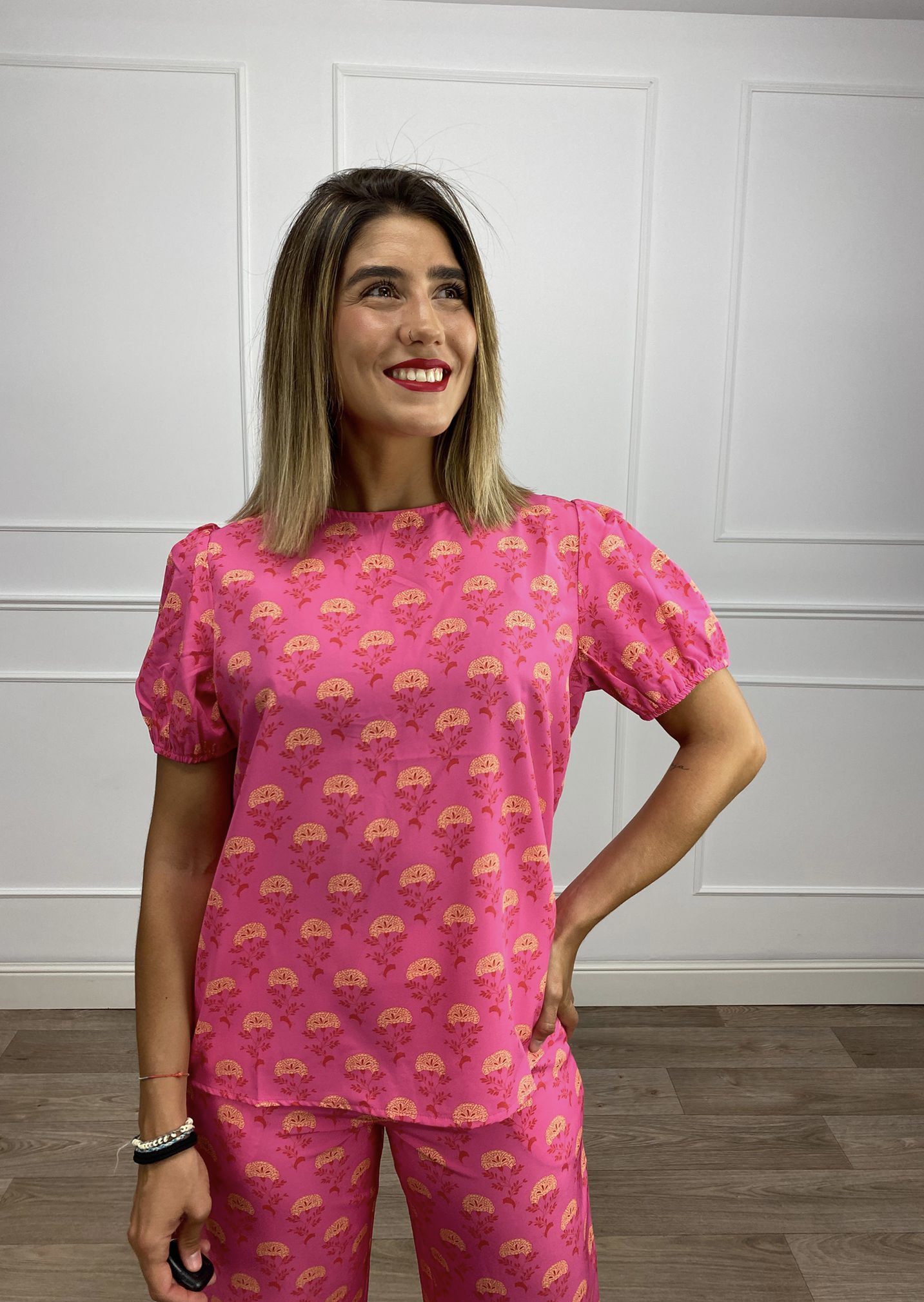 CONJUNTO ROSA ESTAMPADO 3
