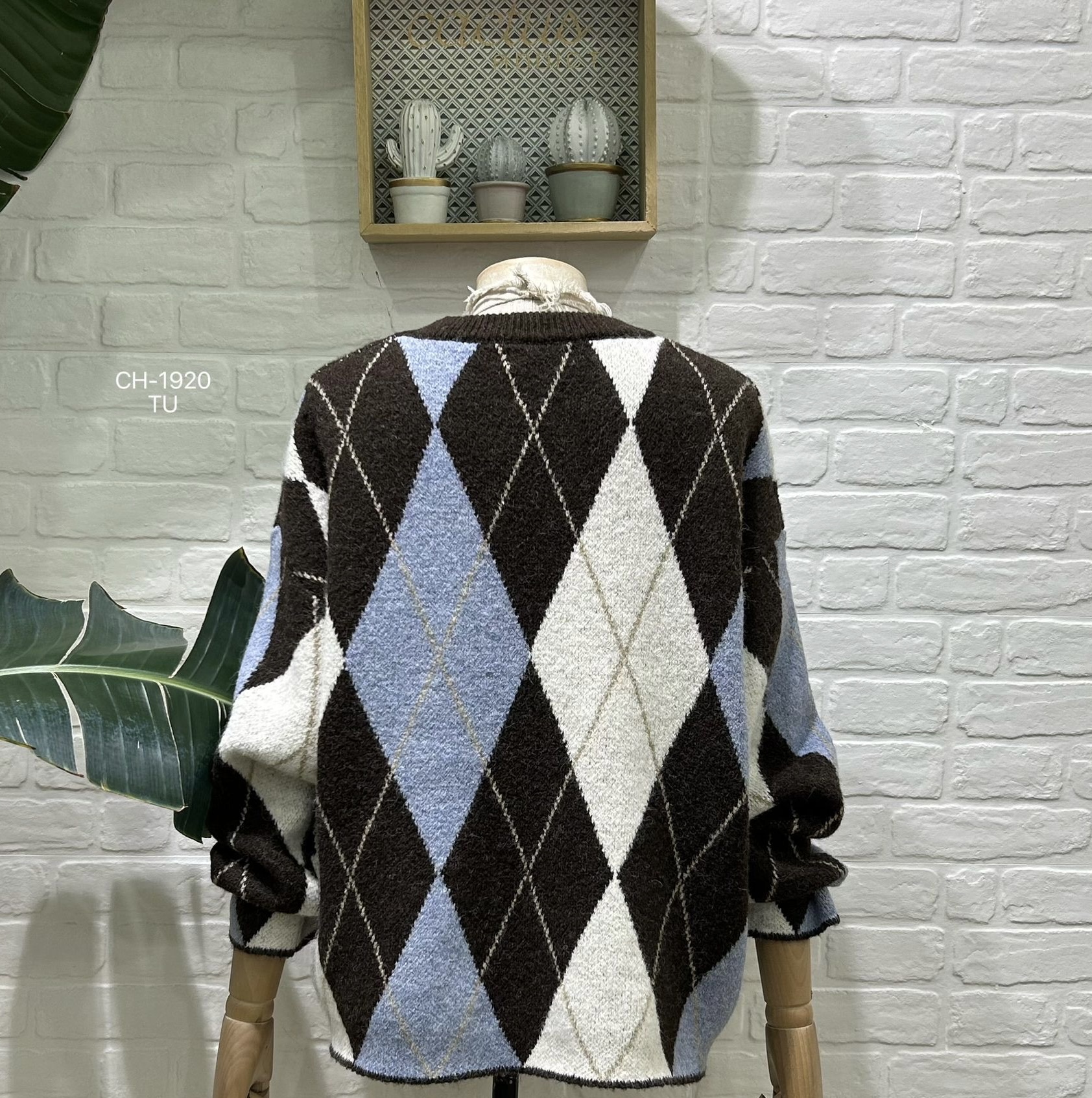 JERSEY ROMBOS AZUL Y CHOCOLATE 3