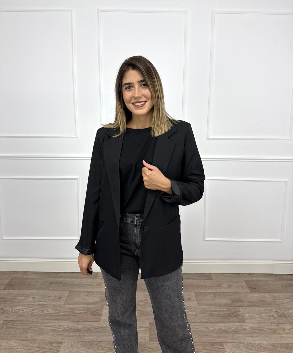 BLAZER NEGRA BÁSICA  1