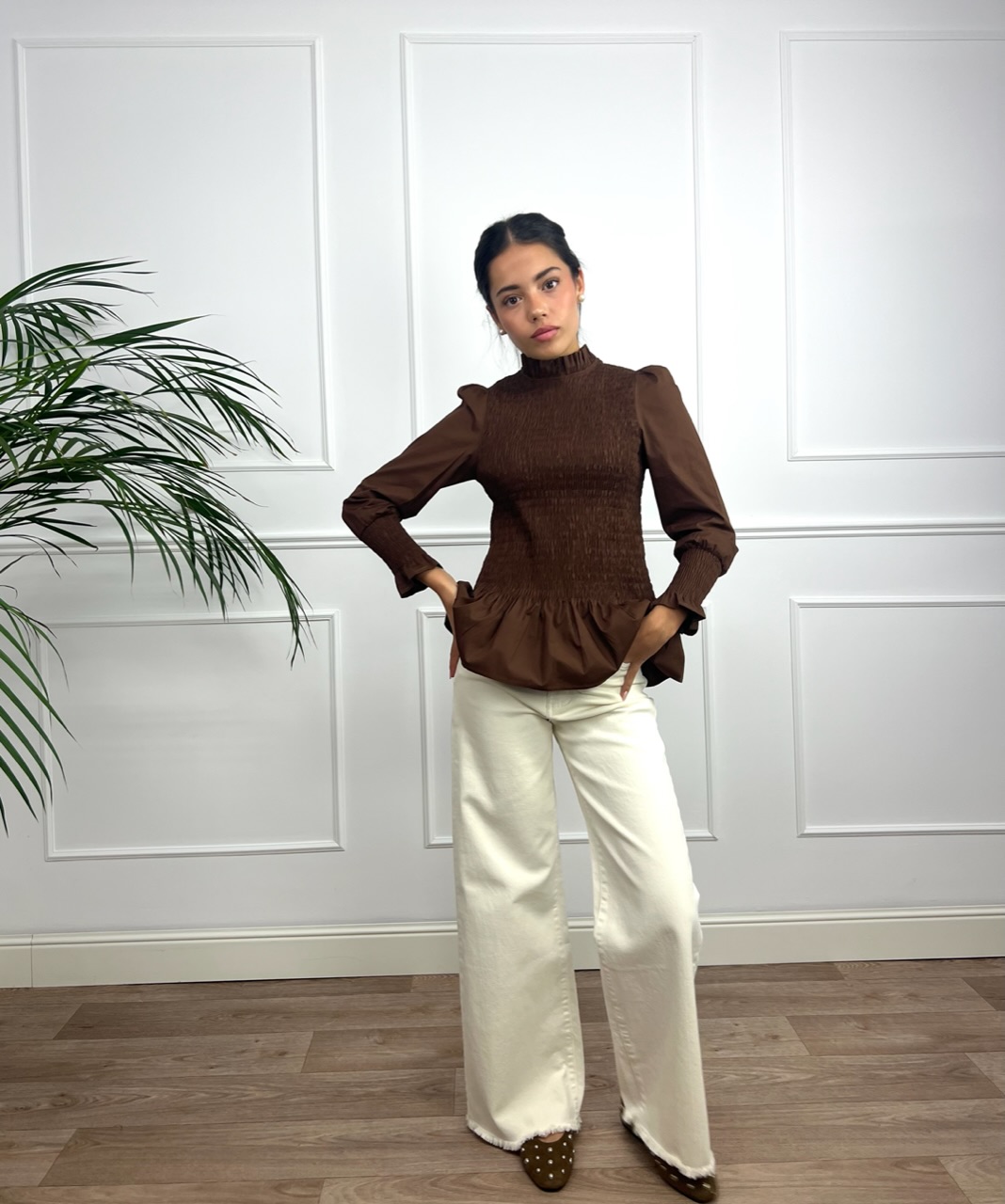 BLUSA MARRÓN CHOCOLATE ENGOMADA 1