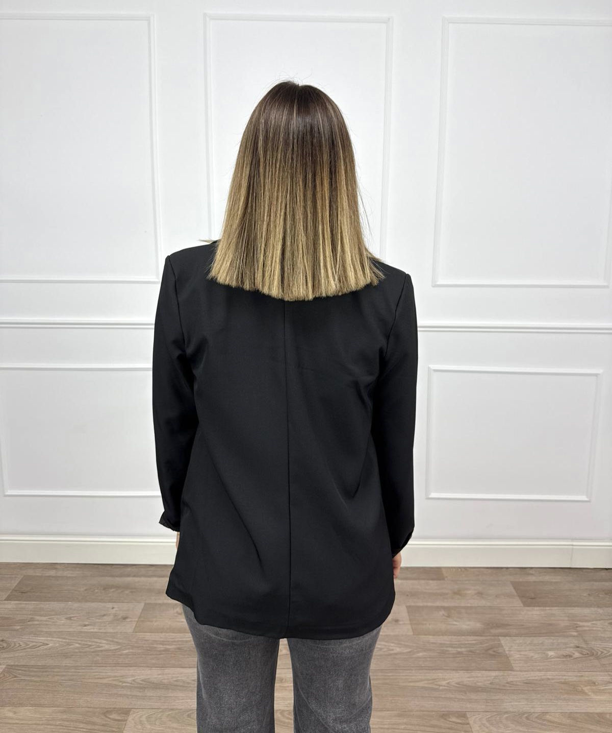 BLAZER NEGRA BÁSICA  3