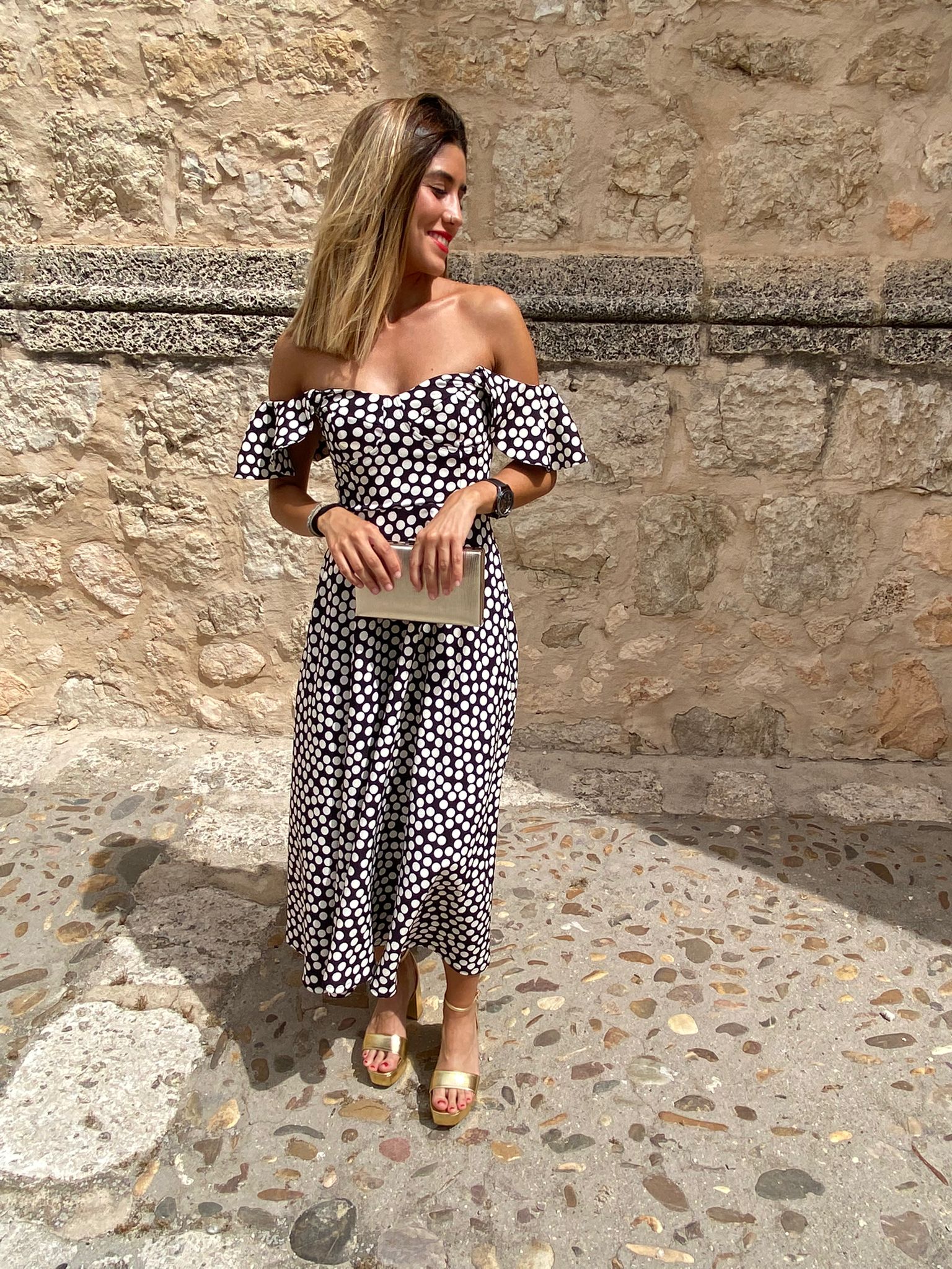 VESTIDO LUNARES COPAS PECHO 1