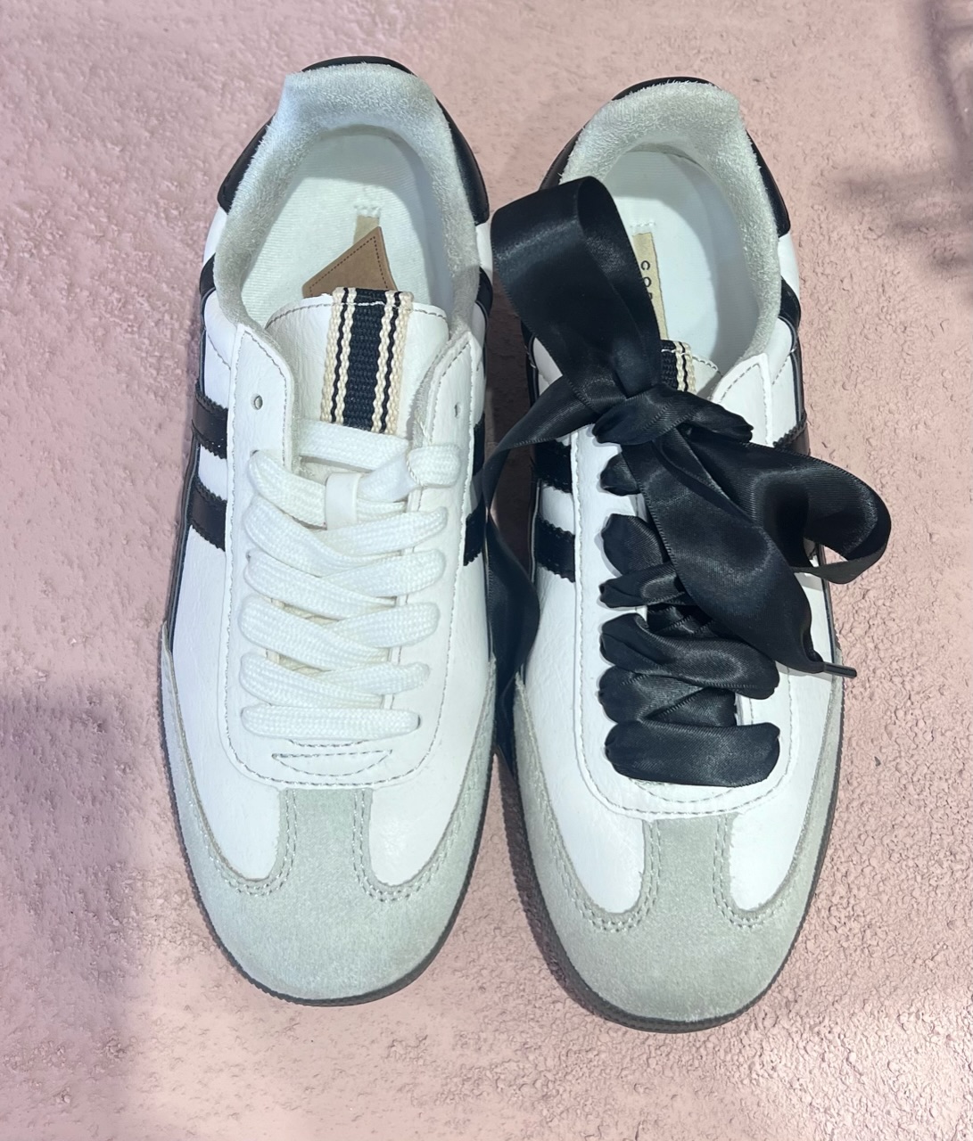 DEPORTIVAS BLANCO Y NEGRO LAZO 1