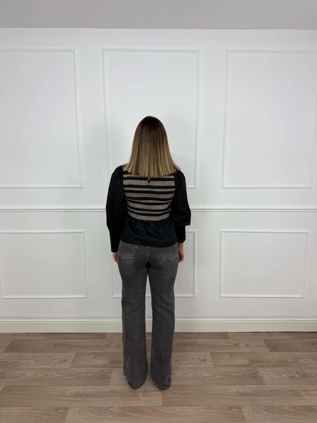 PANTALÓN GRIS TACHUELAS  3