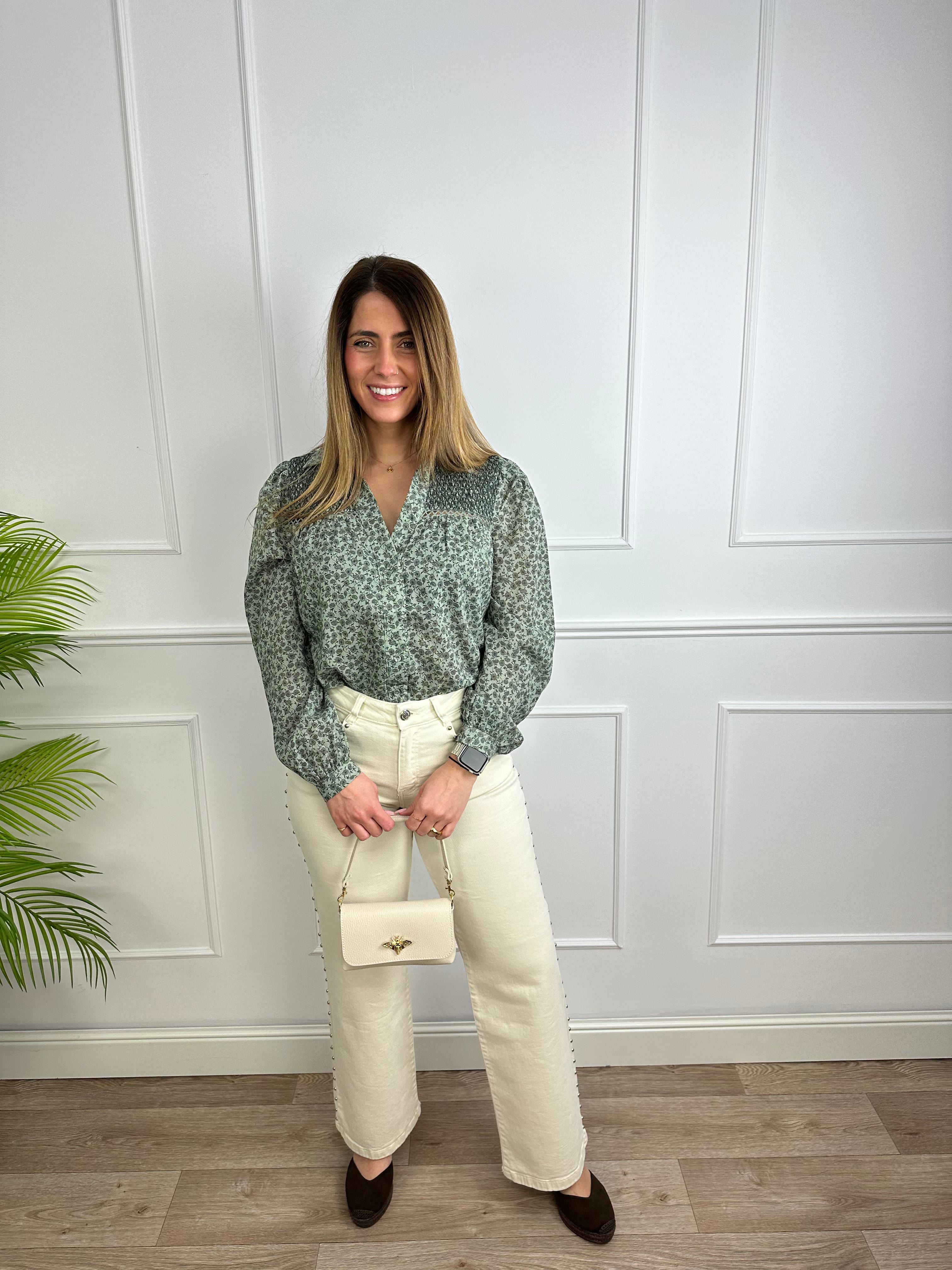 JEANS BEIGE TACHUELAS  3